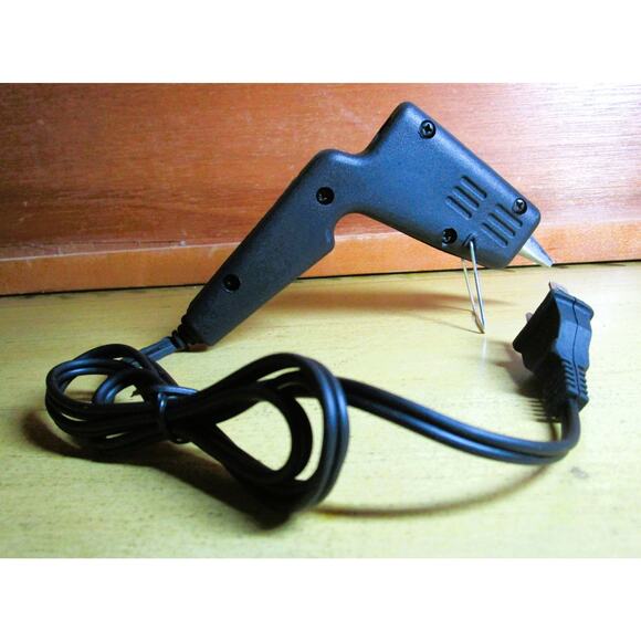 Premier Electric Glue Gun Black with Two Starter Glue Sticks Craft Projects Tool - Picture 1 of 4